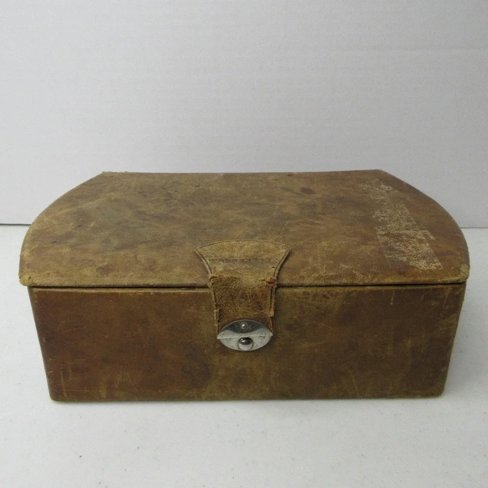 Vtg Leather Trinket Jewelry Box Green Silk Lined Vanity Dresser Case Japan